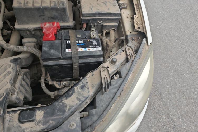 Used Roewe 350 2014 1.5L Manual Xunchi Edition Engine Bay Left