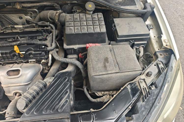 Used Roewe 350 2014 1.5L Manual Xunchi Edition Engine Bay Left