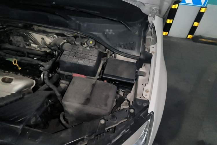 Used Roewe 350 2014 1.5L Manual Xunchi Edition Engine Bay Left
