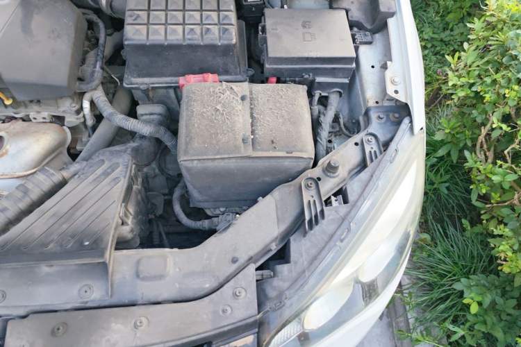 Used Roewe 350 2014 1.5L Automatic Xunyue Version Engine Bay Left