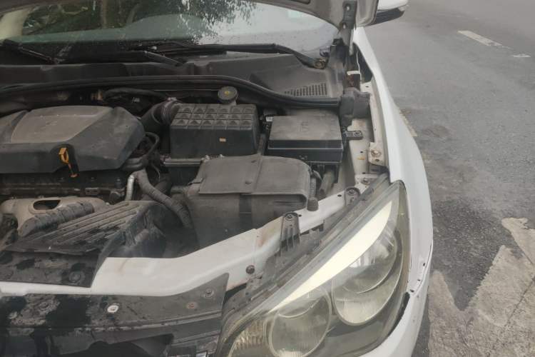 Used Roewe 350 2014 1.5L Automatic Xunyue Version Engine Bay Left