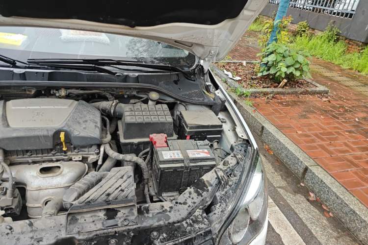 Used Roewe 350 2014 1.5L Manual Xunchi Edition Engine Bay Left