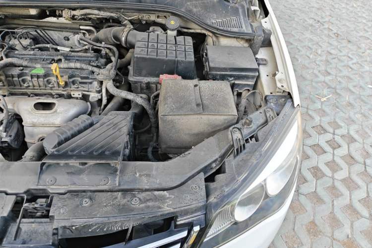 Used Roewe 350 2014 1.5L Manual Xunchi Edition Engine Bay Left