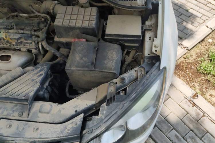 Used Roewe 350 2014 1.5L Manual Xunchi Edition Engine Bay Left