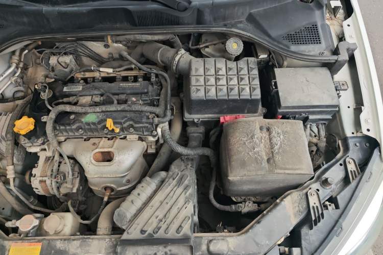Used Roewe 350 2014 1.5L Automatic Xunda Edition Engine Bay Left