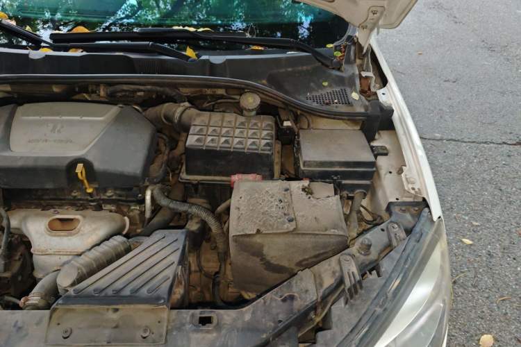 Used Roewe 350 2014 1.5L Automatic Xunyue Version Engine Bay Left