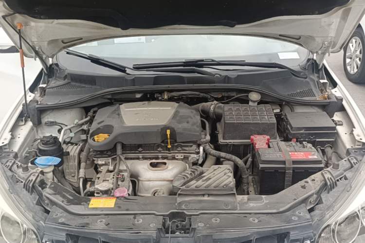 Used Roewe 350 2014 1.5L Automatic Xunyue Version Engine Bay