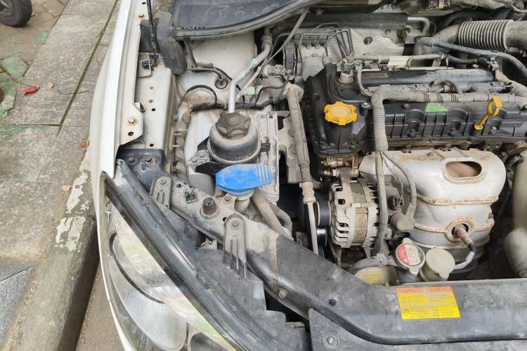 Used Roewe 350 2014 1.5L Manual Xunchi Edition Engine Bay Right