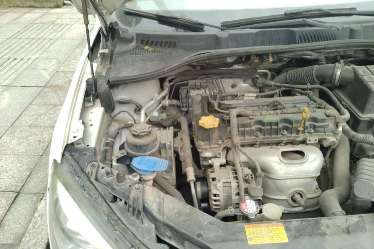 Used Roewe 350 2014 1.5L Automatic Xunyue Version Engine Bay Right