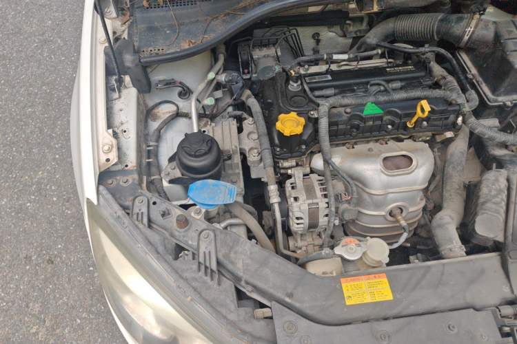 Used Roewe 350 2014 1.5L Automatic Xunda Edition Engine Bay Right