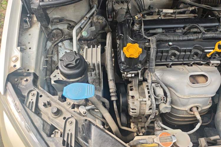 Used Roewe 350 2014 1.5L Manual Xunchi Edition Engine Bay Right