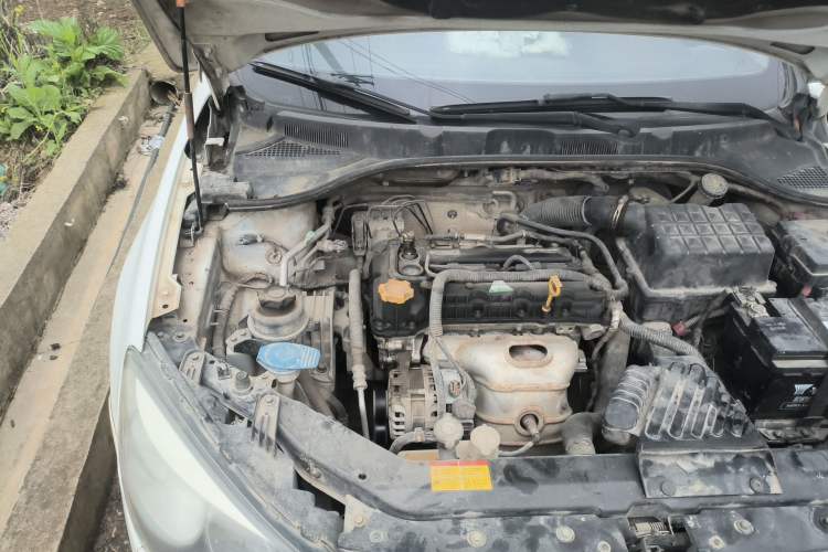 Used Roewe 350 2014 1.5L Manual Xunchi Edition Engine Bay Right