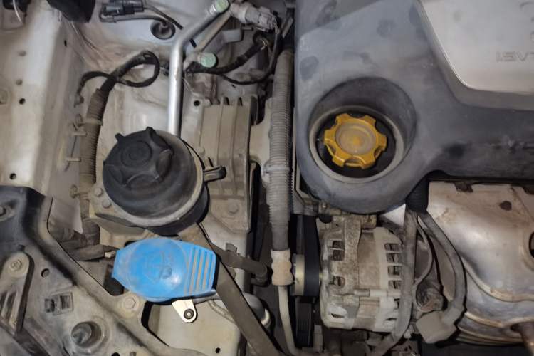 Used Roewe 350 2014 1.5L Automatic Xunyue Version Engine Bay Right
