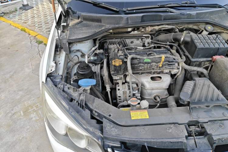 Used Roewe 350 2014 1.5L Manual Xunchi Edition Engine Bay Right