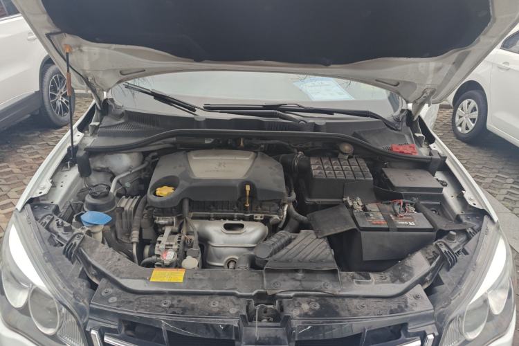 Used Roewe 350 2014 1.5L Automatic Xunyue Version Engine Bay