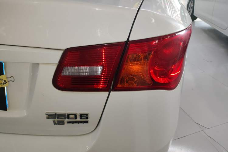Used Roewe 350 2014 1.5L Automatic Xunyue Version Exterior 1