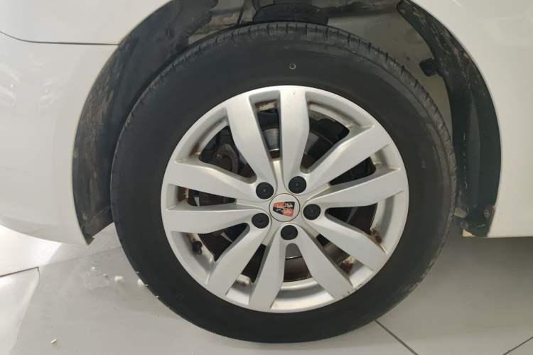 Used Roewe 350 2014 1.5L Automatic Xunyue Version Exterior 2