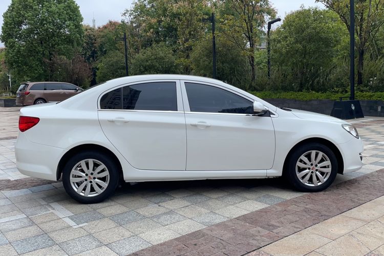 Used Roewe 350 2014 1.5L Automatic Xunda Edition Exterior 2