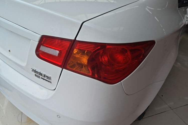 Used Roewe 350 2014 1.5L Manual Swift Edition Exterior 3