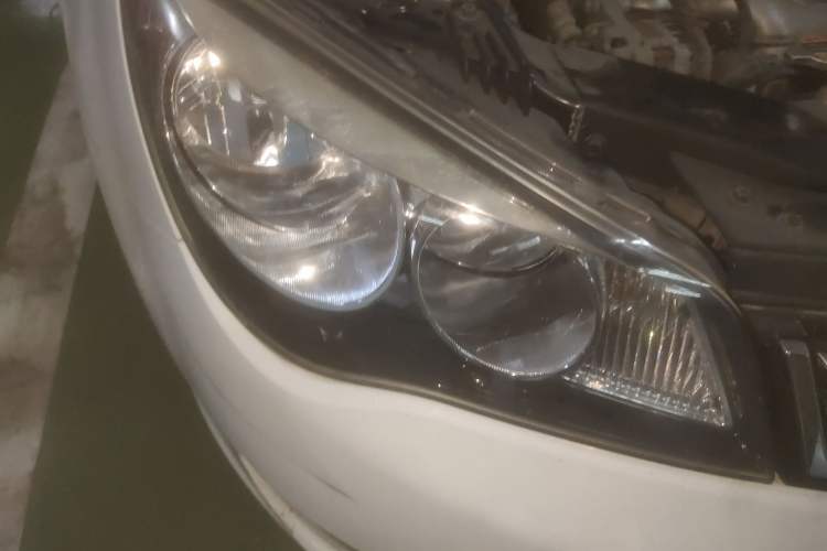 Used Roewe 350 2014 1.5L Automatic Xunyue Version Exterior 6