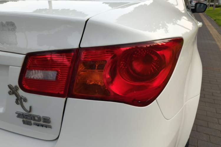 Used Roewe 350 2014 1.5L Automatic Xunda Edition Exterior 7