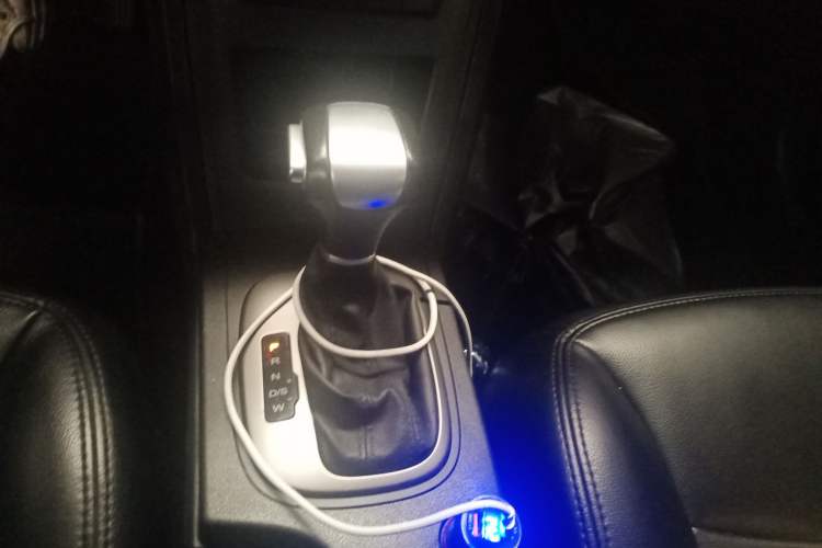 Used Roewe 350 2014 1.5L Automatic Xunda Edition Gear Lever