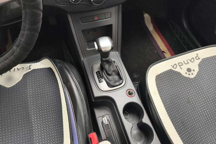 Used Roewe 350 2014 1.5L Automatic Xunda Edition Gear Lever