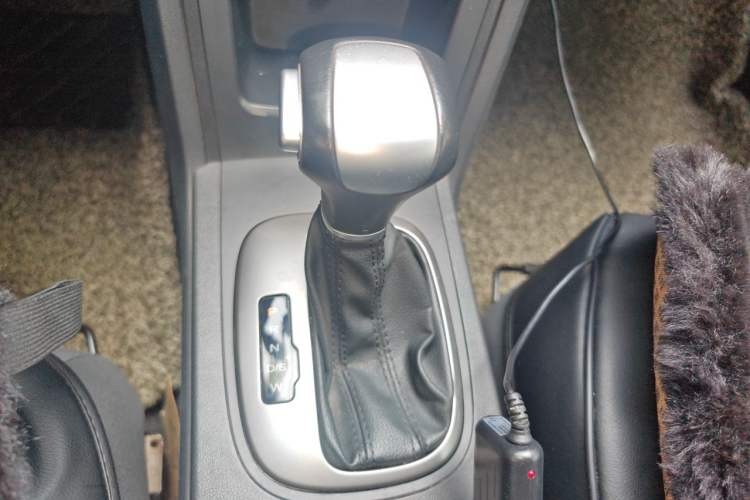 Used Roewe 350 2014 1.5L Automatic Xunda Edition Gear Lever