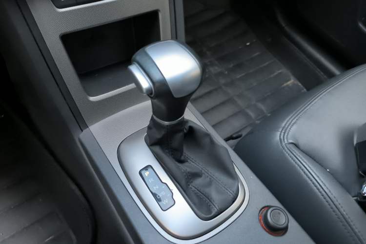 Used Roewe 350 2014 1.5T Automatic JingShang Edition Gear Lever