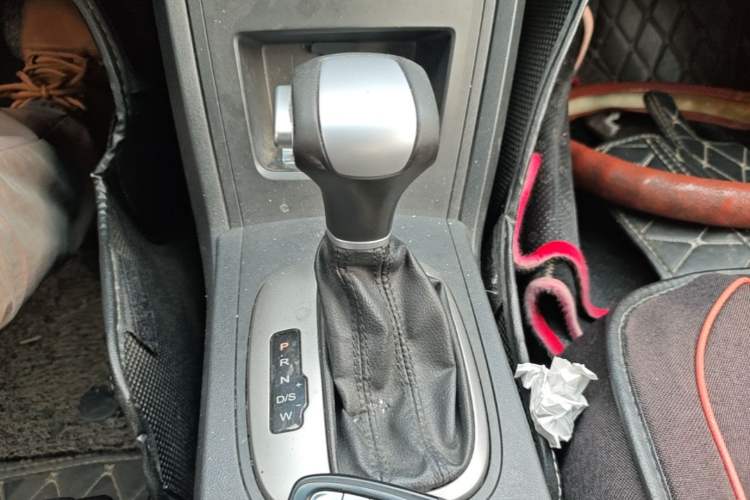 Used Roewe 350 2014 1.5L Automatic Xunda Edition Gear Lever