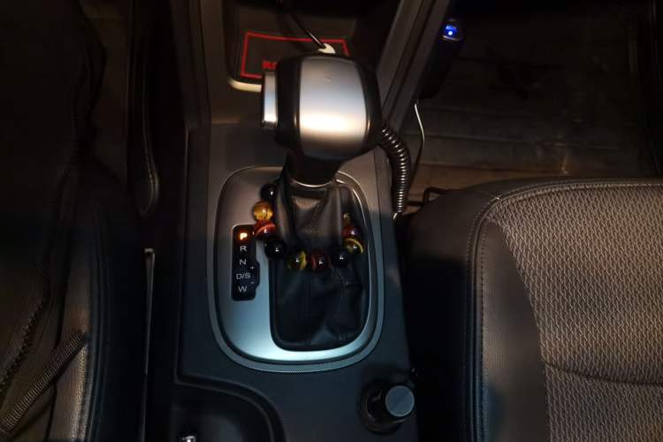 Used Roewe 350 2014 1.5L Automatic Xunyue Version Gear Lever