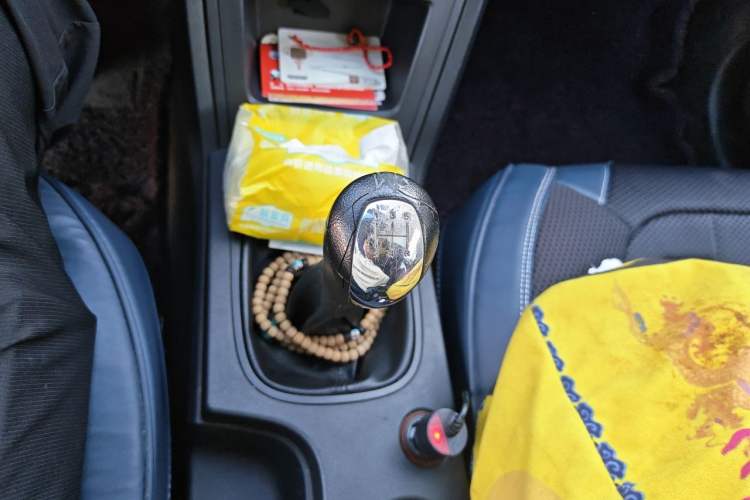 Used Roewe 350 2014 1.5L Manual Xunchi Edition Gear Lever