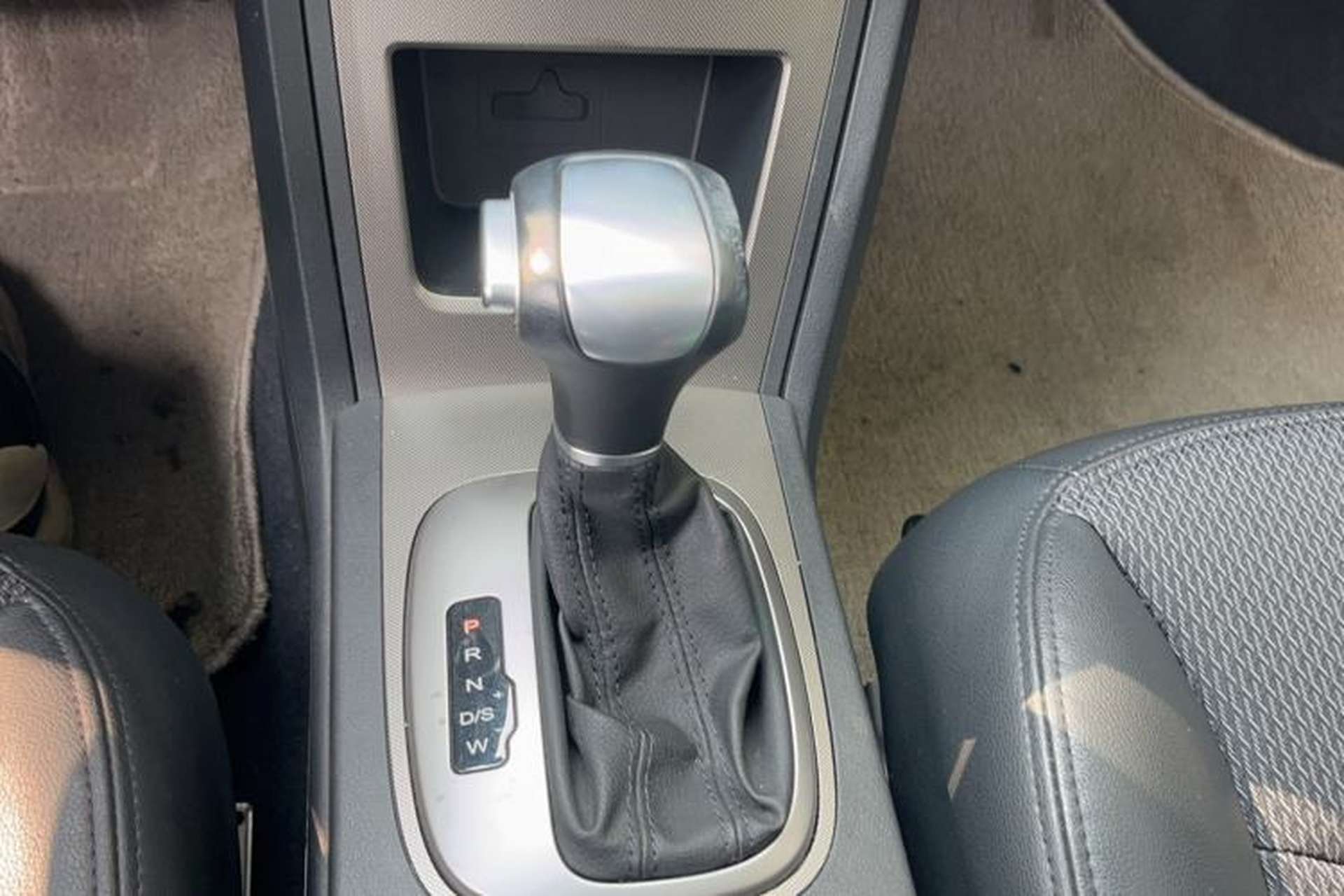 Used Roewe 350 2014 1.5L Automatic Xunyue Version Gear Lever