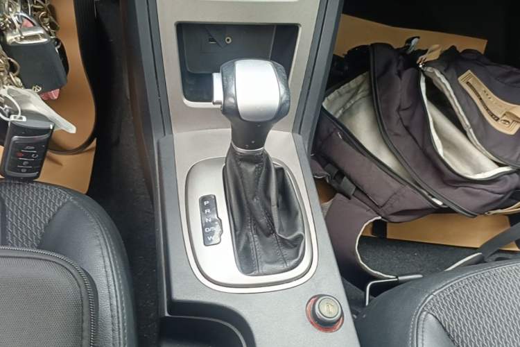 Used Roewe 350 2014 1.5L Automatic Xunyue Version Gear Lever