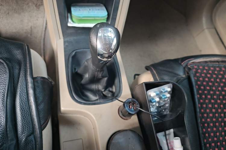 Used Roewe 350 2014 1.5L Manual Xunchi Edition Gear Lever