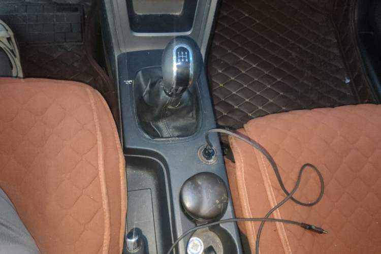 Used Roewe 350 2014 1.5L Manual Xunchi Edition Gear Lever