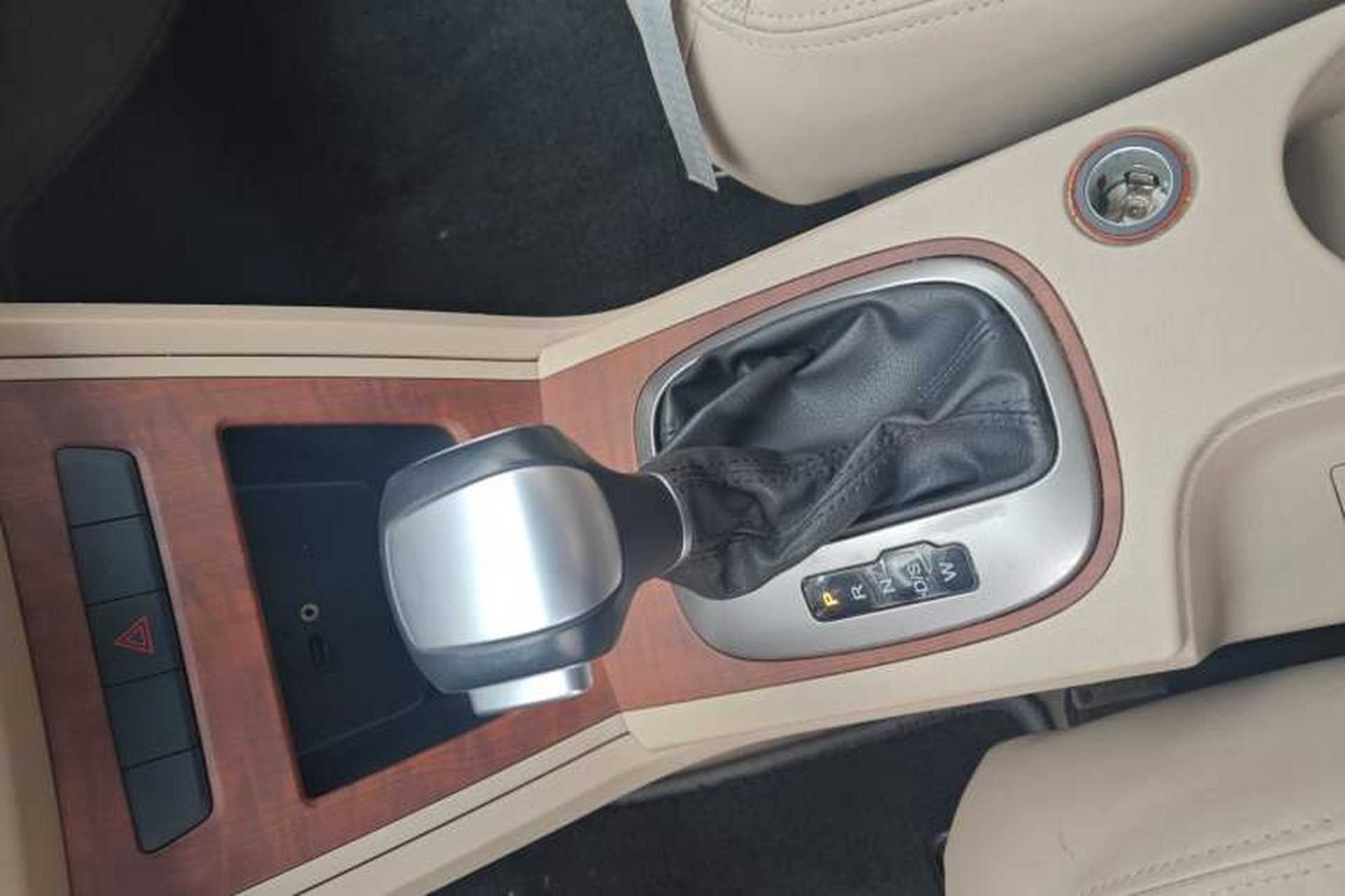 Used Roewe 350 2014 1.5L Automatic Xunyue Version Gear Lever