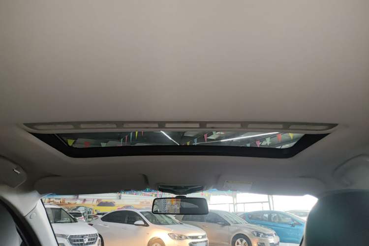 Used Roewe 350 2014 1.5L Automatic Xunyue Version Headliner