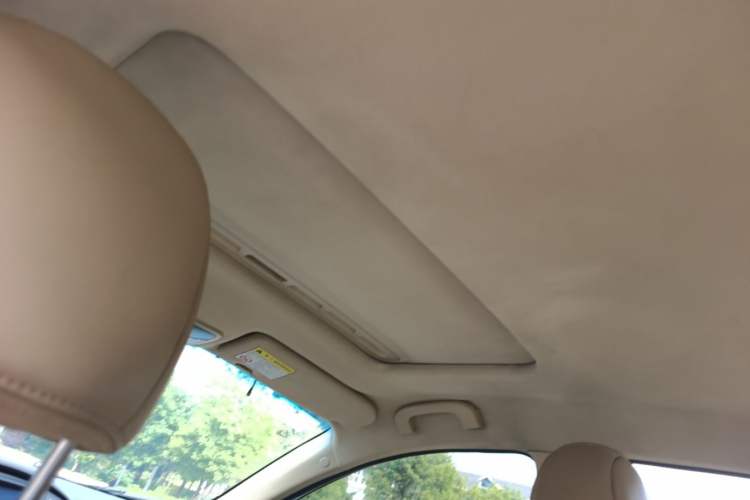 Used Roewe 350 2014 1.5L Automatic Xunyue Version Headliner