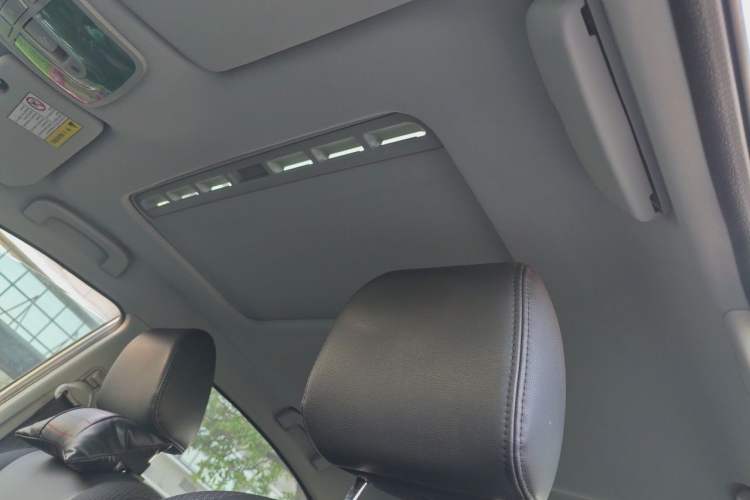 Used Roewe 350 2014 1.5L Manual Swift Edition Headliner