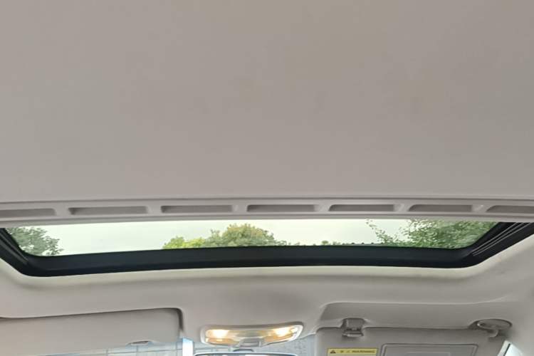 Used Roewe 350 2014 1.5L Automatic Xunyue Version Headliner