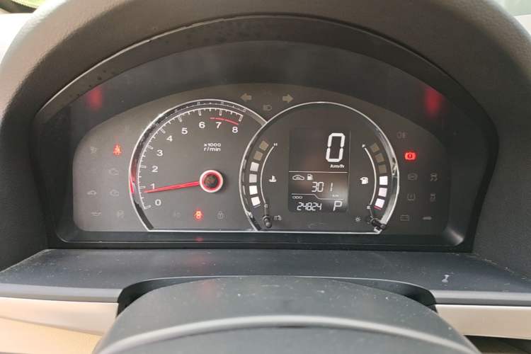 Used Roewe 350 2014 1.5L Automatic Xunda Edition Instrument Cluster