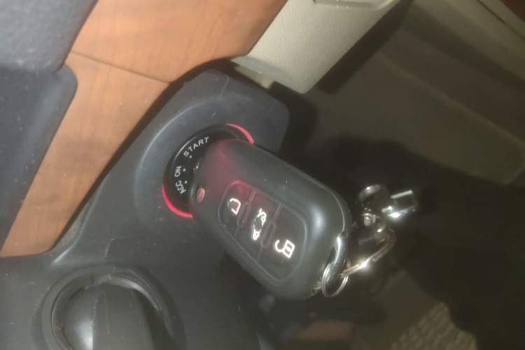 Used Roewe 350 2014 1.5L Automatic Xunyue Version Interior 1