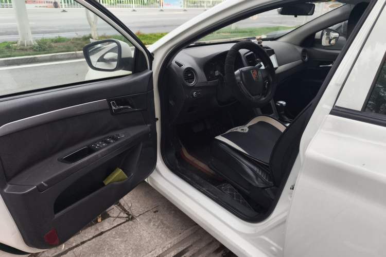 Used Roewe 350 2014 1.5L Automatic Xunda Edition Interior 2