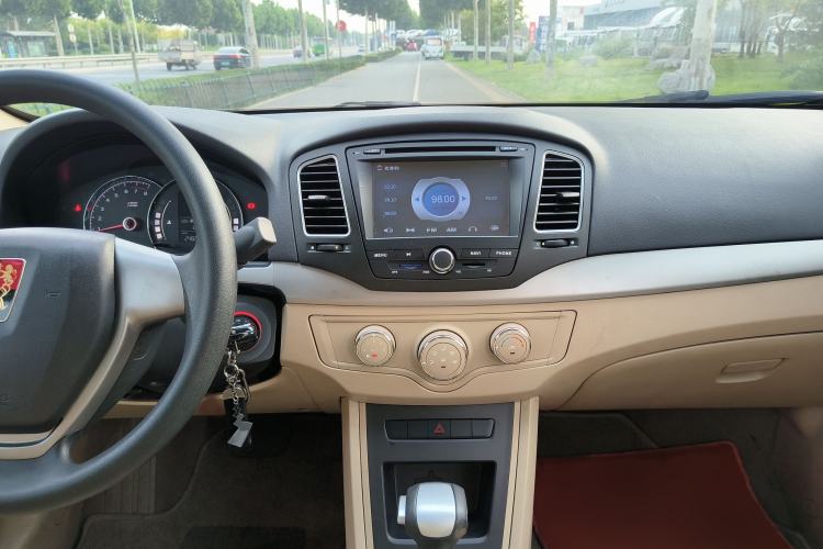 Used Roewe 350 2014 1.5L Automatic Xunda Edition Interior 2