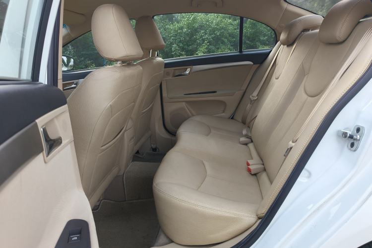 Used Roewe 350 2014 1.5L Automatic Xunda Edition Interior 6