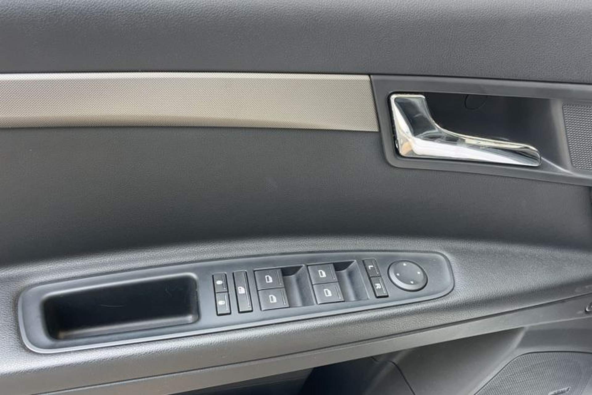 Used Roewe 350 2014 1.5L Automatic Xunyue Version Interior 6