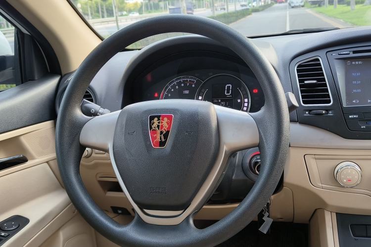 Used Roewe 350 2014 1.5L Automatic Xunda Edition Interior 9