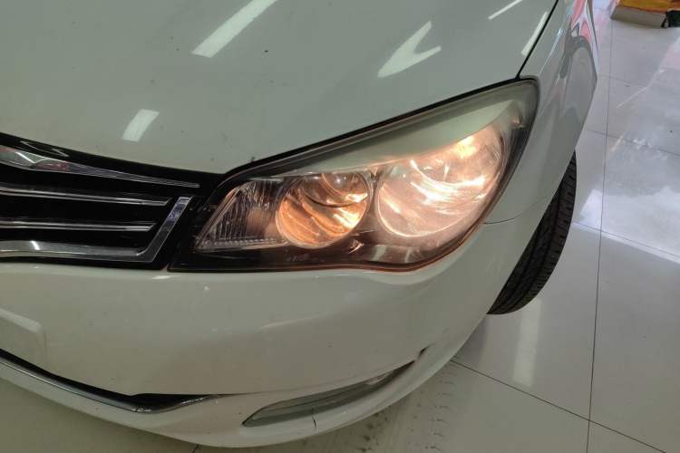 Used Roewe 350 2014 1.5L Automatic Xunyue Version Left Front Headlight