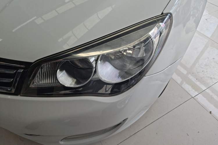 Used Roewe 350 2014 1.5L Manual Swift Edition Left Front Headlight